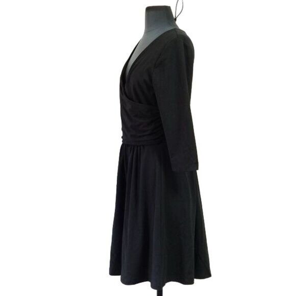 New Little Black Dress Size M Surplice Elegant Comfortable Figure Flattering - Picture 6 of 8